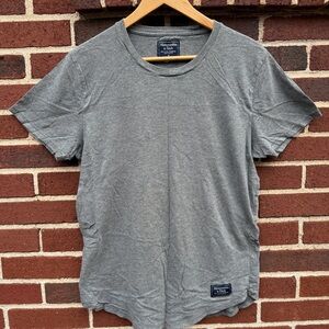 Abercrombie & Fitch Heather Gray Short Sleeve Tee Size M